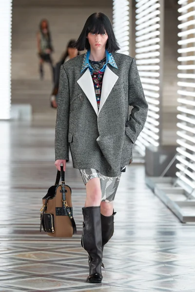 Look 31